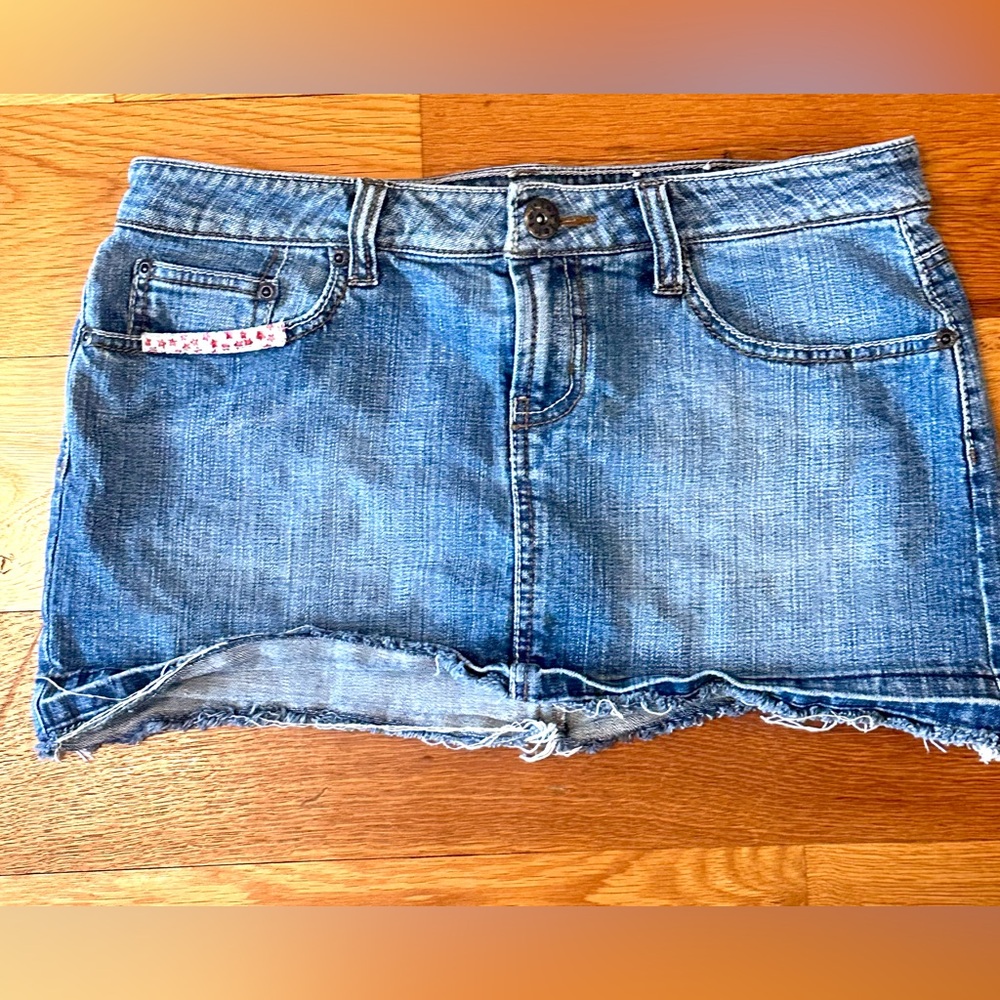 L.E.I. Y2K Ashley Ultra Low Rise Shorty Embroider Floral Mini Jean Skirt